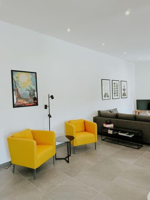 Apartment 100 Qm Im Weindorf - Balkon/Garage Aspisheim Exteriér fotografie